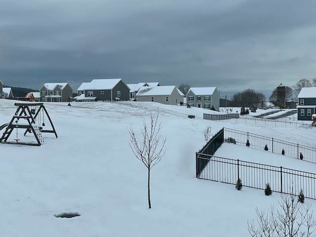 눈 온 날 아침의 우리 가족